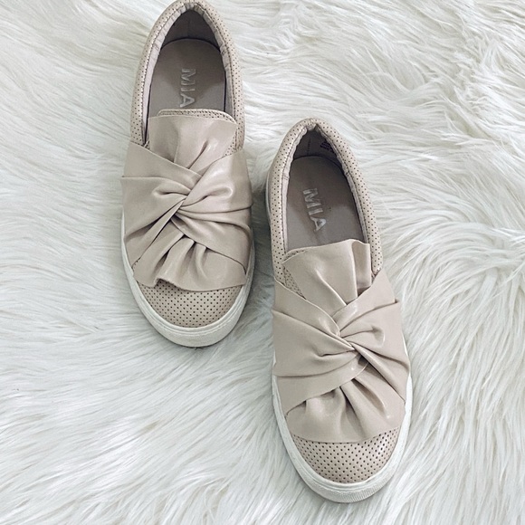 MIA slip on shoes - Picture 5 of 7